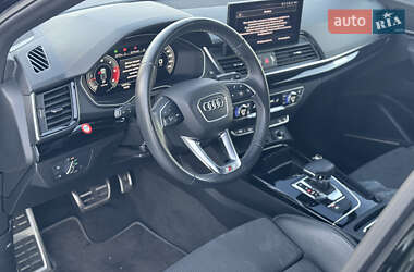 Внедорожник / Кроссовер Audi Q5 2021 в 