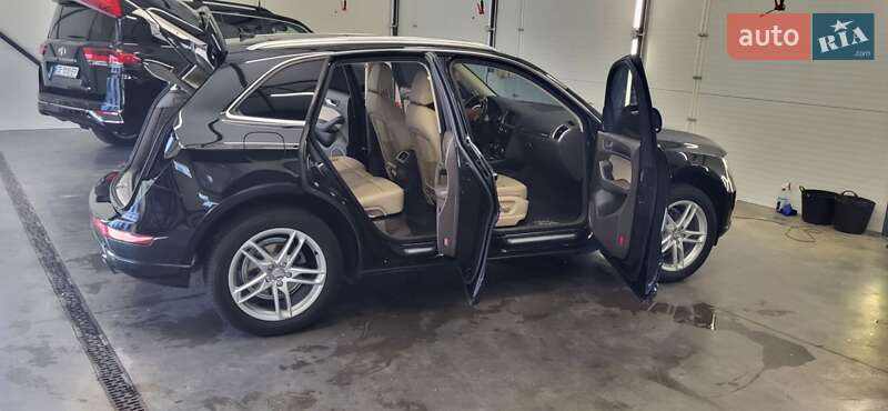 Позашляховик / Кросовер Audi Q5 2015 в Чернівцях
