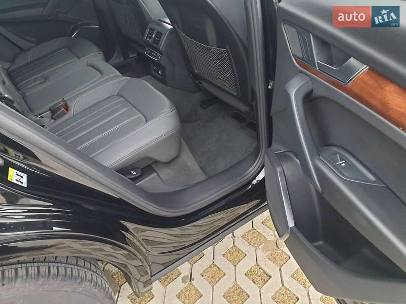 Внедорожник / Кроссовер Audi Q5 2021 в Хмельницком