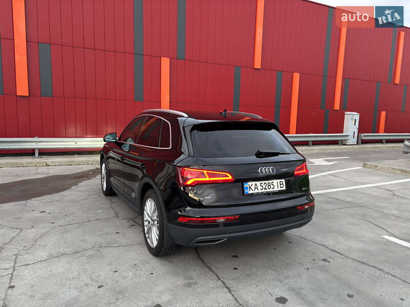 Позашляховик / Кросовер Audi Q5 2017 в Києві