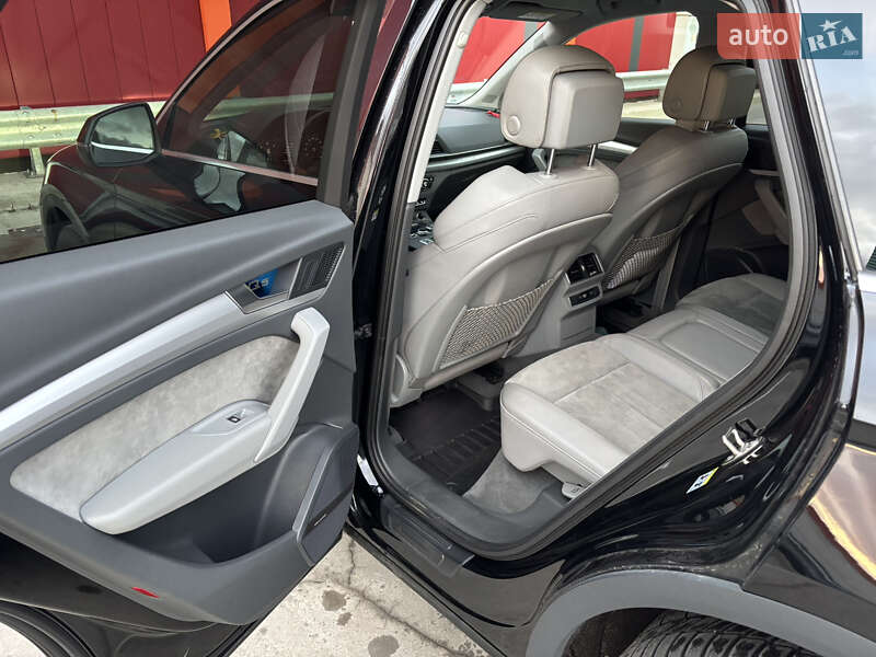 Позашляховик / Кросовер Audi Q5 2017 в Києві