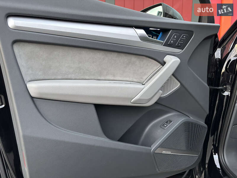 Позашляховик / Кросовер Audi Q5 2017 в Києві