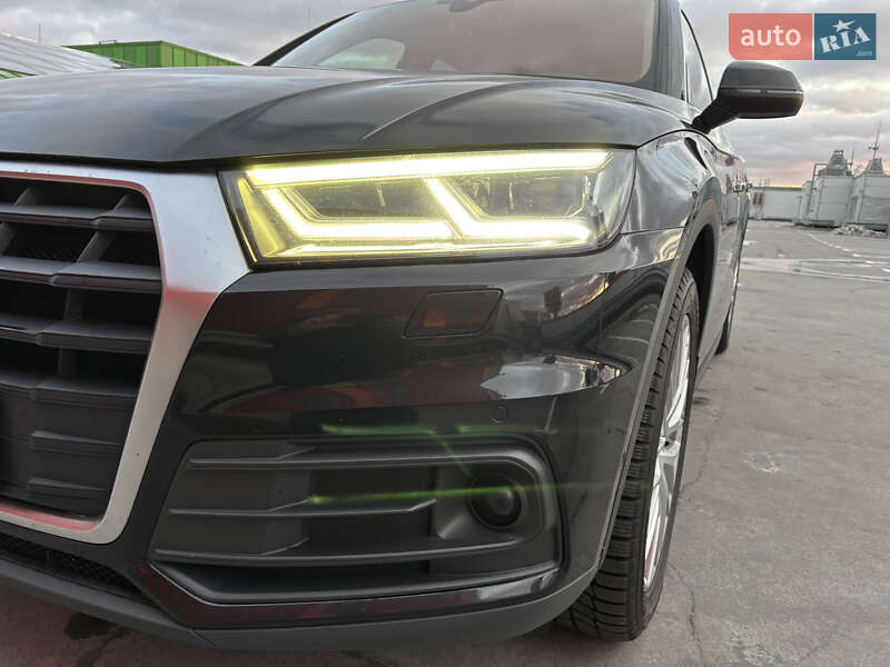 Позашляховик / Кросовер Audi Q5 2017 в Києві