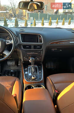 Внедорожник / Кроссовер Audi Q5 2011 в 