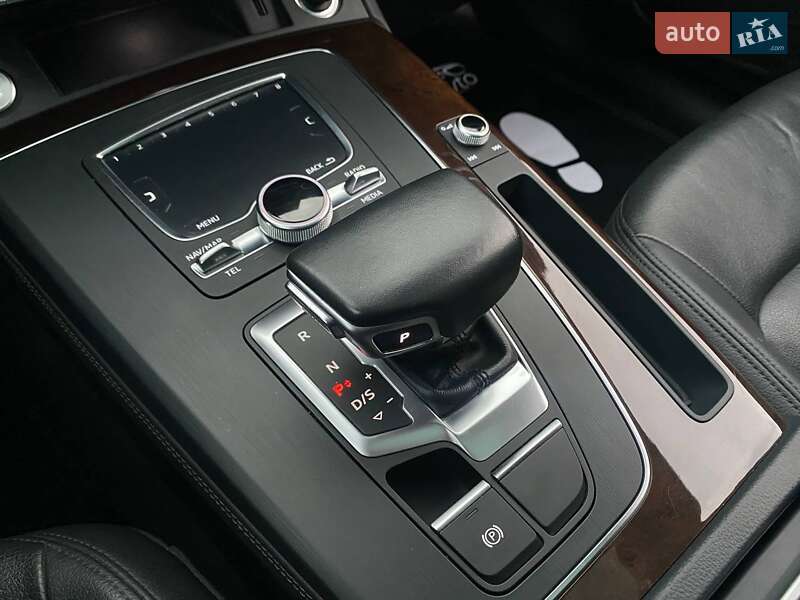 Внедорожник / Кроссовер Audi Q5 2019 в Львове фото 11 Внедорожник / Кроссовер Audi Q5 2019 в Львове