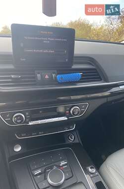 Внедорожник / Кроссовер Audi Q5 2017 в 