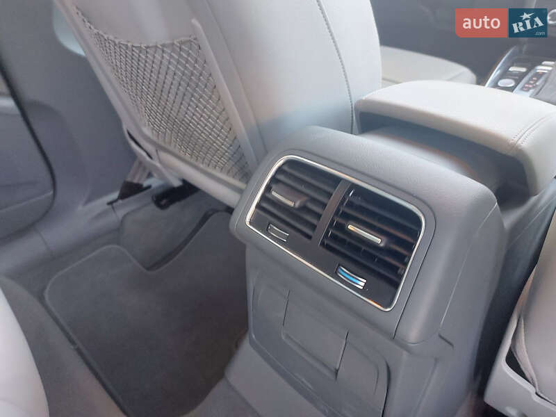 Позашляховик / Кросовер Audi Q5 2015 в Гусятині