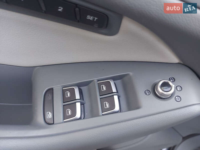 Позашляховик / Кросовер Audi Q5 2015 в Гусятині