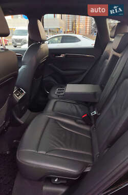 Внедорожник / Кроссовер Audi Q5 2015 в 