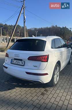 Позашляховик / Кросовер Audi Q5 2018 в Львові