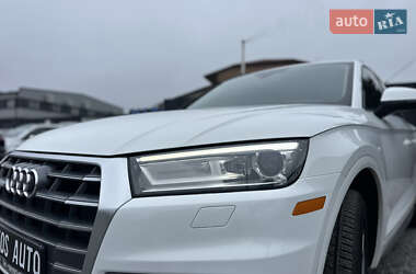 Внедорожник / Кроссовер Audi Q5 2017 в 