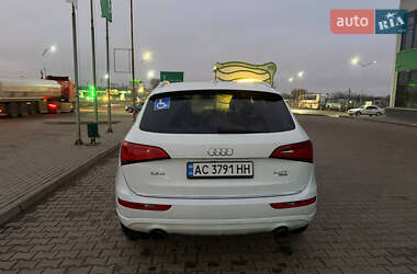 Внедорожник / Кроссовер Audi Q5 2014 в Нововолынске