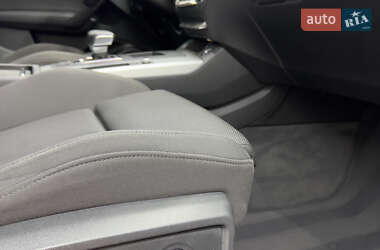 Внедорожник / Кроссовер Audi Q5 2021 в 