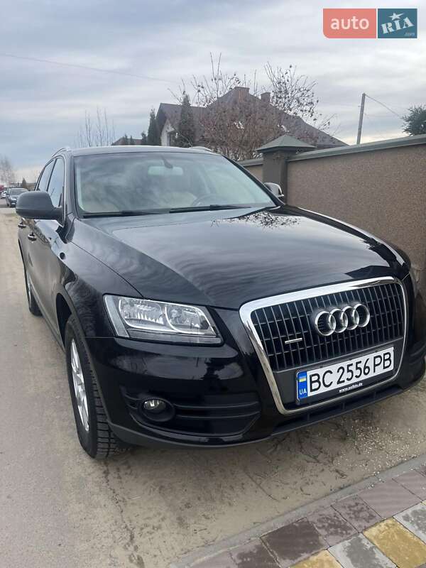 Внедорожник / Кроссовер Audi Q5 2011 в 