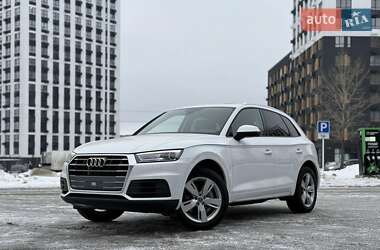 Позашляховик / Кросовер Audi Q5 2017 в Києві