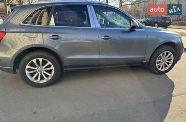 Позашляховик / Кросовер Audi Q5 2013 в 