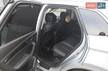 Внедорожник / Кроссовер Audi Q5 2018 в 