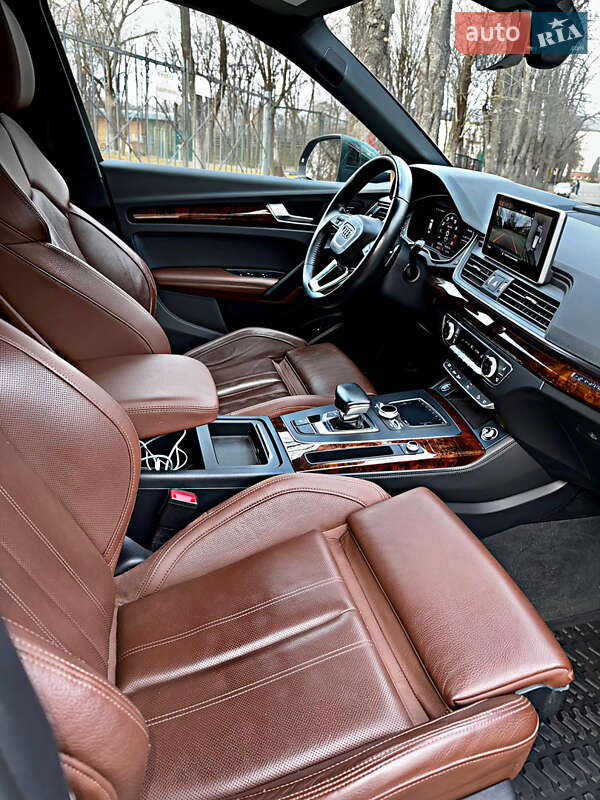 Позашляховик / Кросовер Audi Q5 2017 в Києві