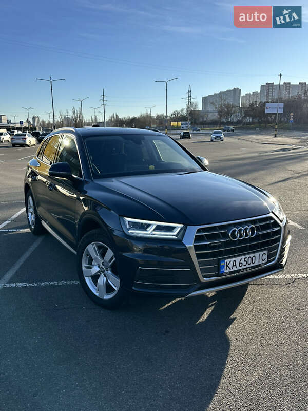 Позашляховик / Кросовер Audi Q5 2018 в Києві