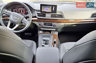 Внедорожник / Кроссовер Audi Q5 2019 в 