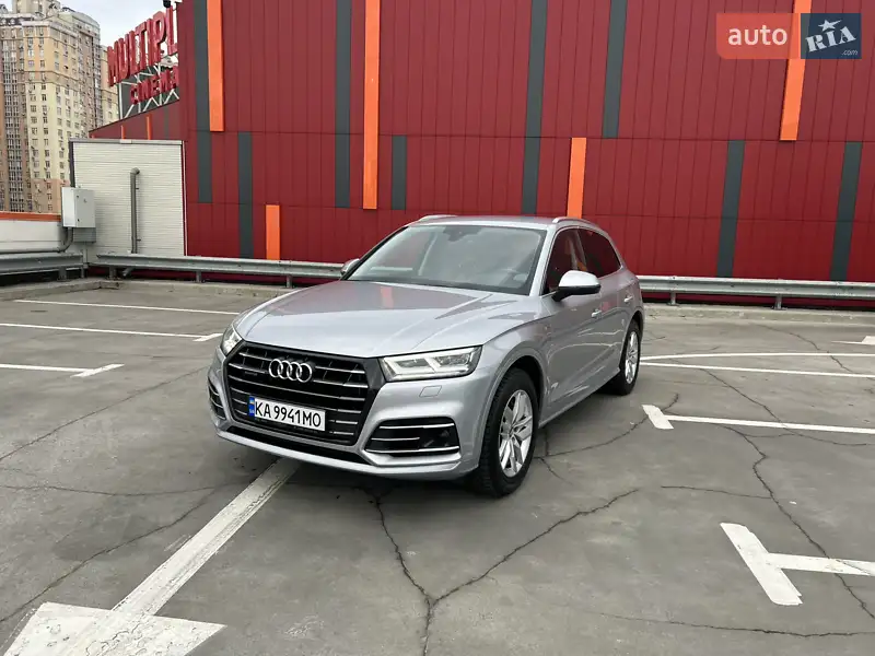 Внедорожник / Кроссовер Audi Q5 2020 в 