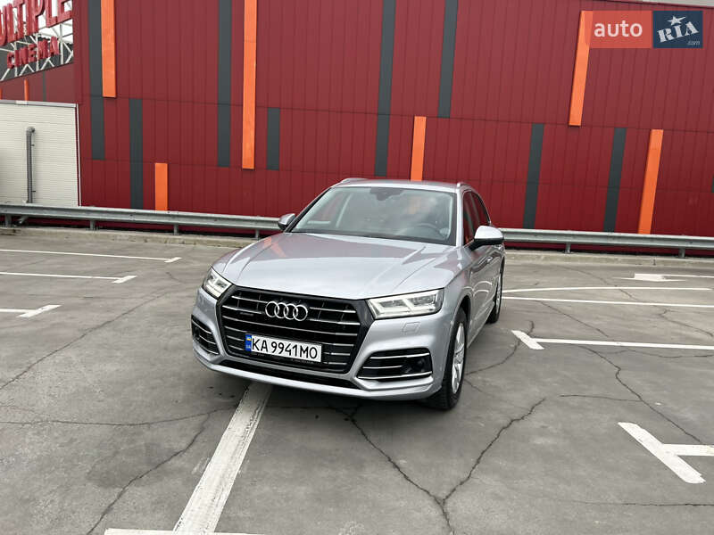 Внедорожник / Кроссовер Audi Q5 2020 в Киеве