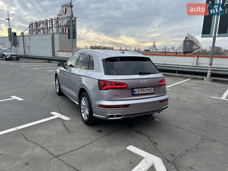 Внедорожник / Кроссовер Audi Q5 2020 в Киеве