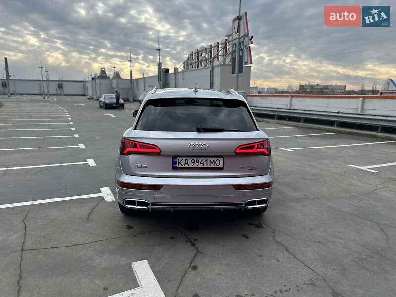 Внедорожник / Кроссовер Audi Q5 2020 в Киеве