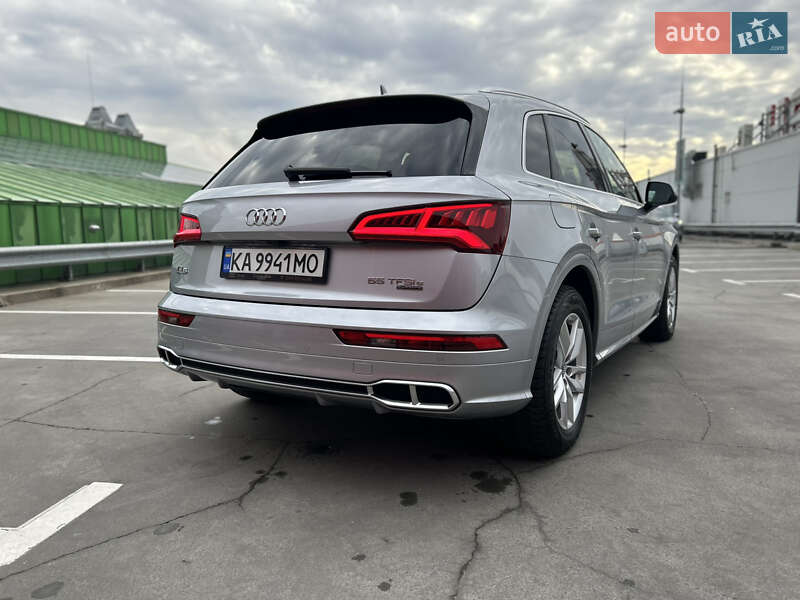 Внедорожник / Кроссовер Audi Q5 2020 в Киеве