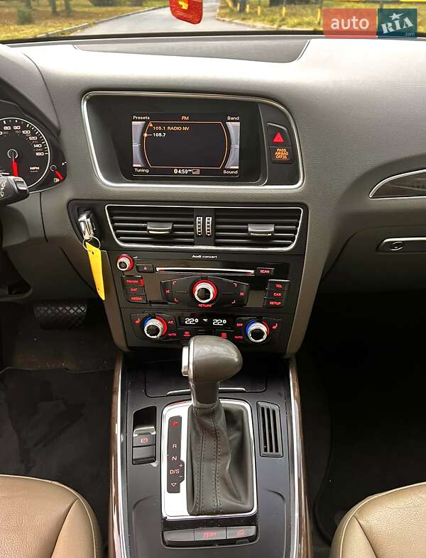 Внедорожник / Кроссовер Audi Q5 2015 в Ровно
