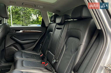 Внедорожник / Кроссовер Audi Q5 2015 в 