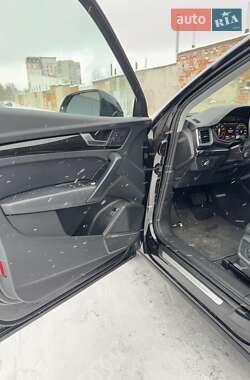 Внедорожник / Кроссовер Audi Q5 2018 в 