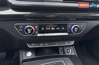 Внедорожник / Кроссовер Audi Q5 2018 в 