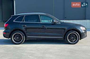 Внедорожник / Кроссовер Audi Q5 2015 в 