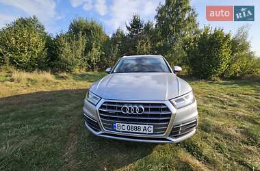 Внедорожник / Кроссовер Audi Q5 2018 в 