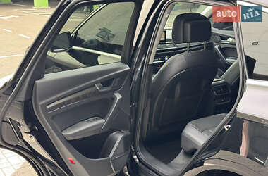 Внедорожник / Кроссовер Audi Q5 2019 в 
