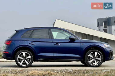 Внедорожник / Кроссовер Audi Q5 2022 в Киеве