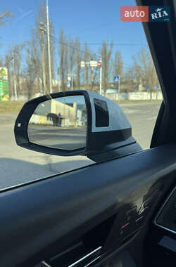 Внедорожник / Кроссовер Audi Q5 2020 в 