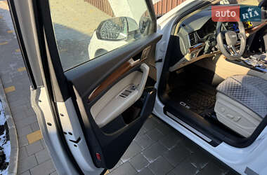 Внедорожник / Кроссовер Audi Q5 2022 в 