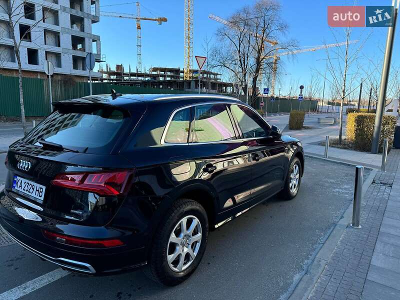 Позашляховик / Кросовер Audi Q5 2018 в Києві
