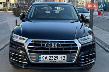 Внедорожник / Кроссовер Audi Q5 2018 в 