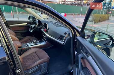 Внедорожник / Кроссовер Audi Q5 2018 в 