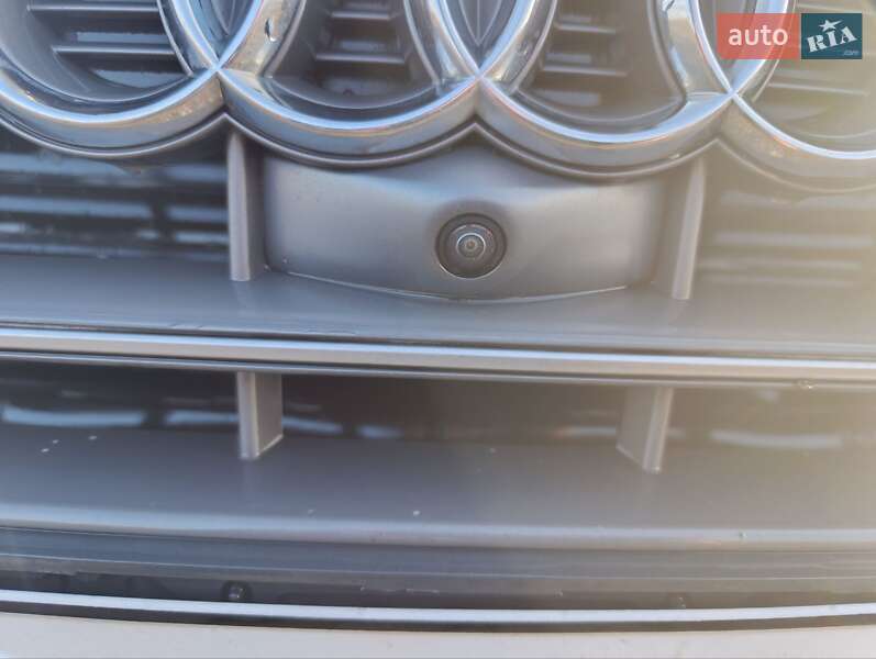 Внедорожник / Кроссовер Audi Q5 2018 в Новом Ярычеве