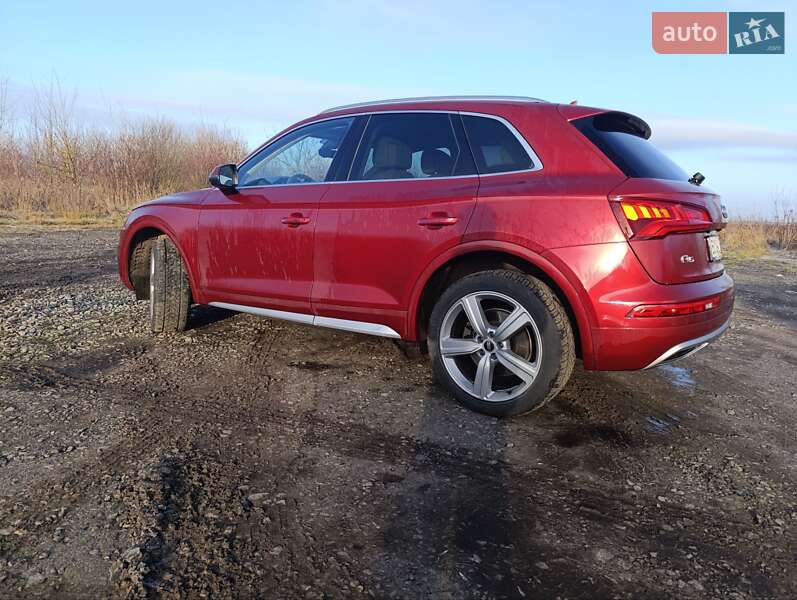 Внедорожник / Кроссовер Audi Q5 2018 в Новом Ярычеве