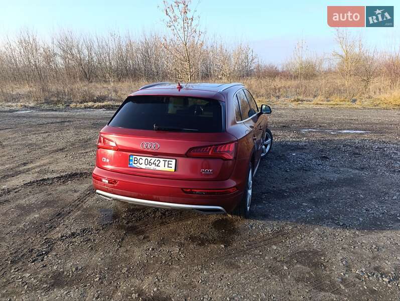 Внедорожник / Кроссовер Audi Q5 2018 в Новом Ярычеве
