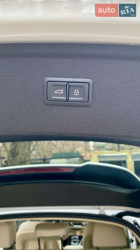 Внедорожник / Кроссовер Audi Q5 2022 в Киеве