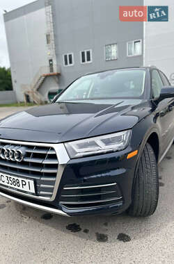 Позашляховик / Кросовер Audi Q5 2017 в 