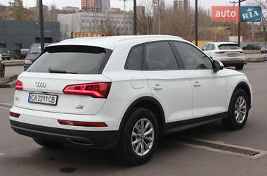 Внедорожник / Кроссовер Audi Q5 2017 в 