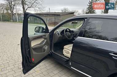 Позашляховик / Кросовер Audi Q5 2015 в 