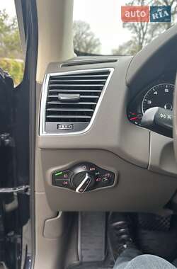 Позашляховик / Кросовер Audi Q5 2015 в 